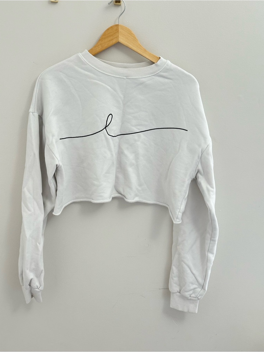 White Cropped Crewneck Sweatshirt with Minimal Black Line